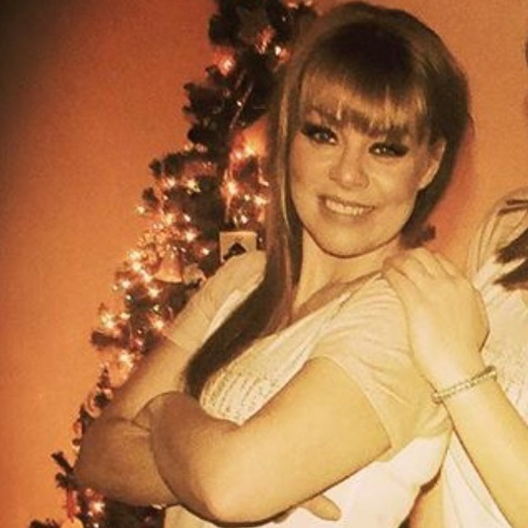 Meet your Posher, Ci-Ci - Picture 3 of 4